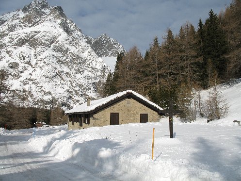 Le clou, quelques chalets