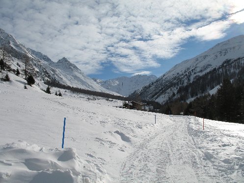 Le clou - la fin de la route en hiver