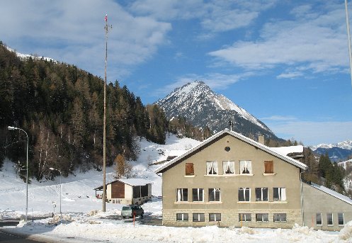 Le Mai de Praz de Fort  cot de l'cole