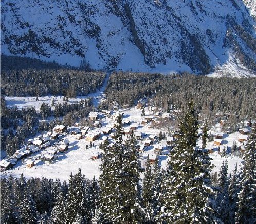 Vue gnrale de La Fouly. Image prise du tlsige